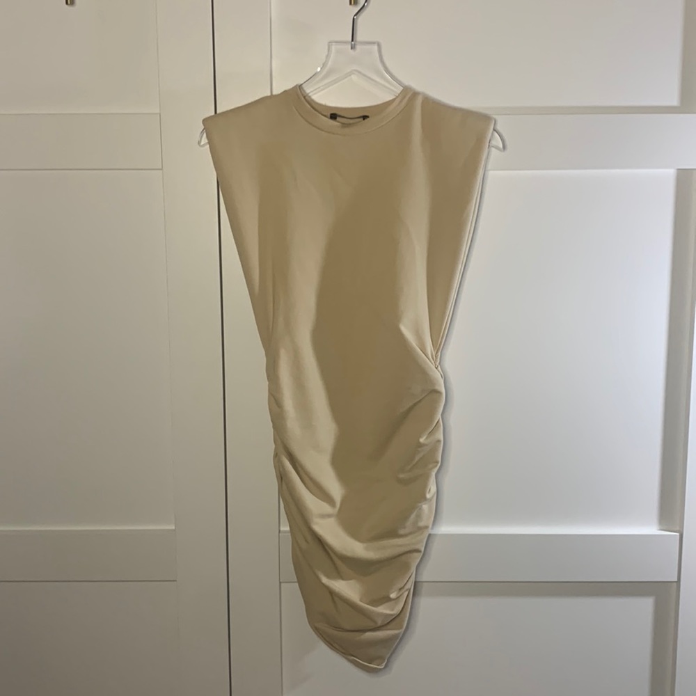 Body con dress with side ruching